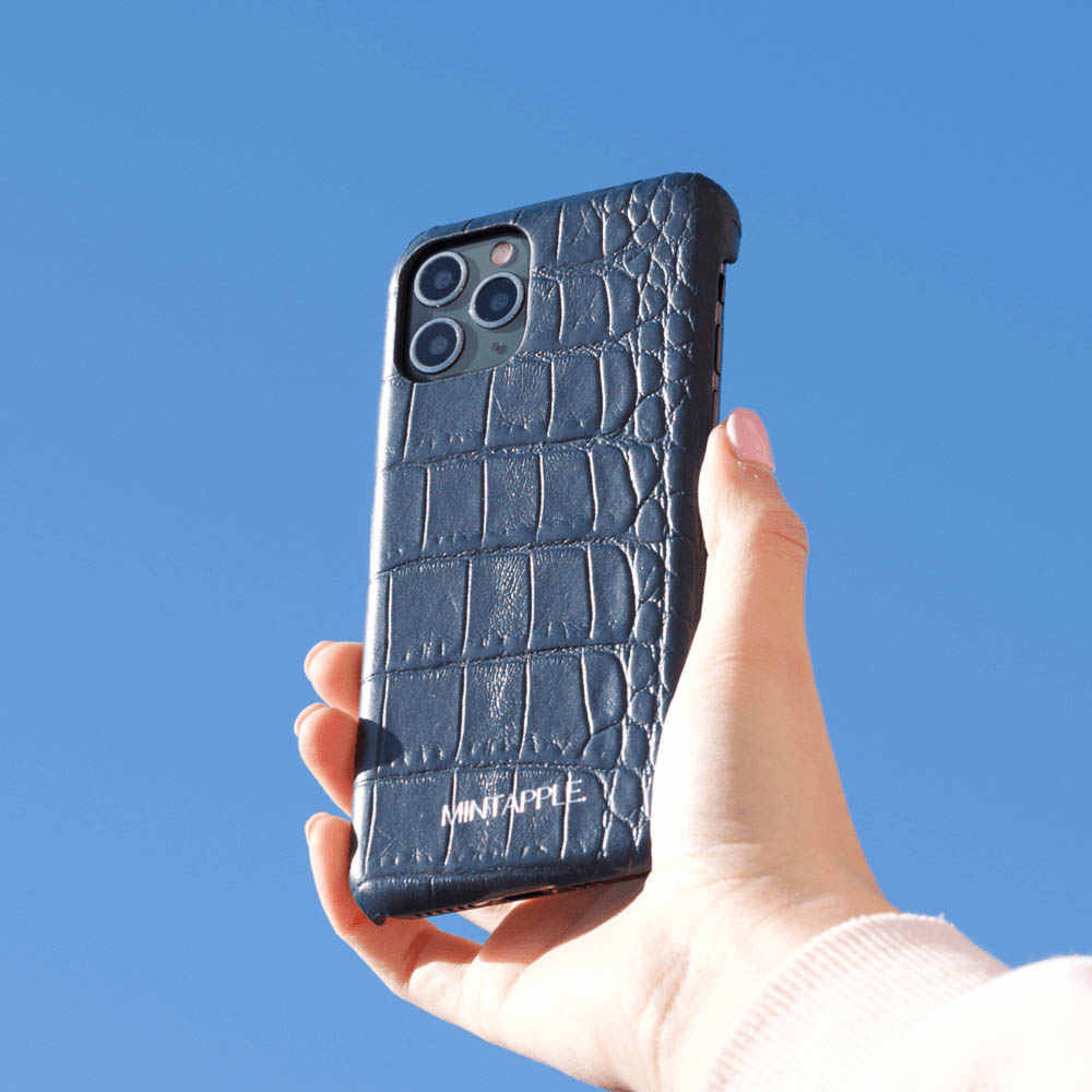 iPhone 11 Pro - Alligator Leather Case - MINTAPPLE.
