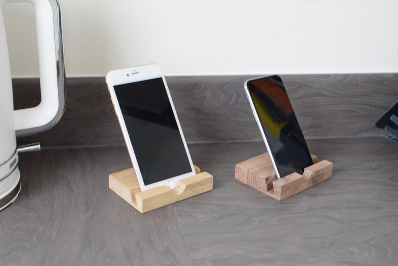 Apple iPhone ' Stand / Dock - Oak - Mintapple