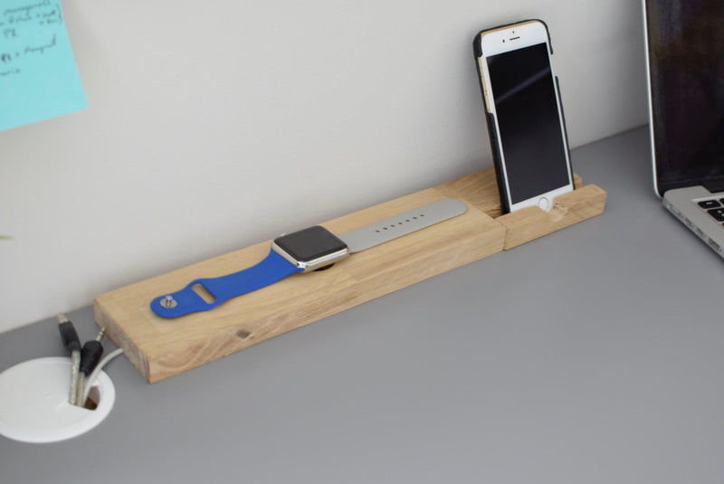 Apple Watch ' Elegance ' Stand / Dock - Oak - Mintapple